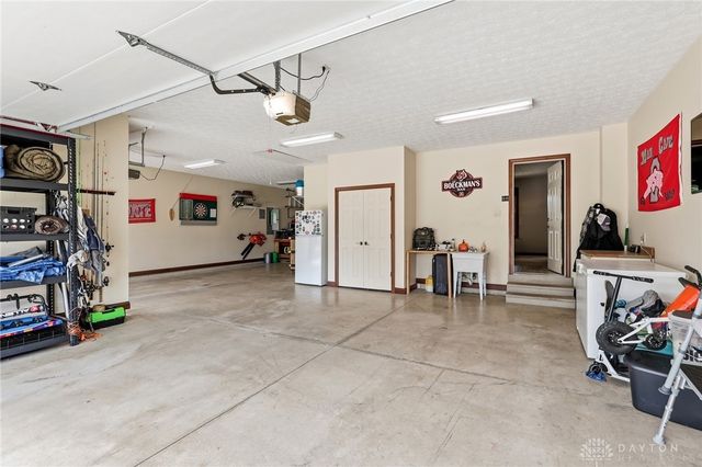 1927 Cider Mill Way, Tipp City, OH 45371