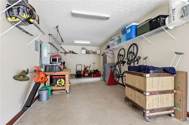 1927 Cider Mill Way, Tipp City, OH 45371