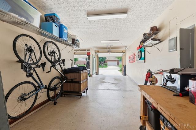 1927 Cider Mill Way, Tipp City, OH 45371