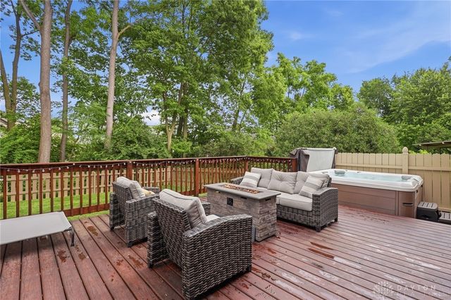1927 Cider Mill Way, Tipp City, OH 45371