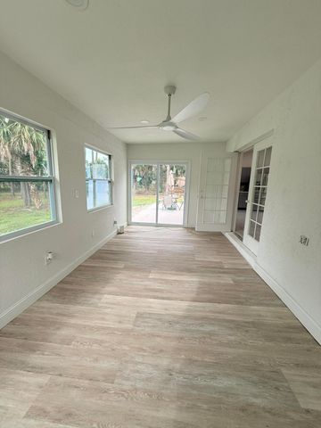 14817 97th Road N, West Palm Beach, FL 33412