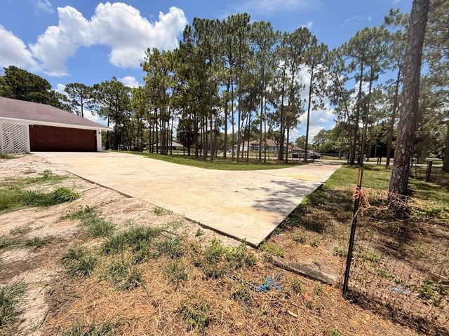 14817 97th Road N, West Palm Beach, FL 33412
