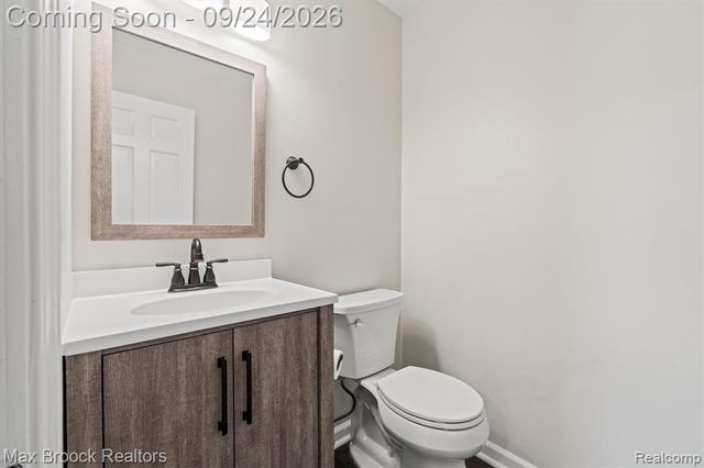 4467 Apple Valley Lane, West Bloomfield, MI 48323