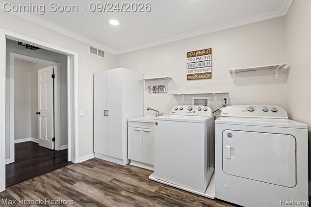 4467 Apple Valley Lane, West Bloomfield, MI 48323