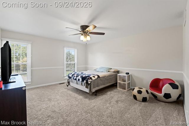 4467 Apple Valley Lane, West Bloomfield, MI 48323