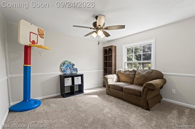 4467 Apple Valley Lane, West Bloomfield, MI 48323