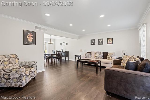 4467 Apple Valley Lane, West Bloomfield, MI 48323