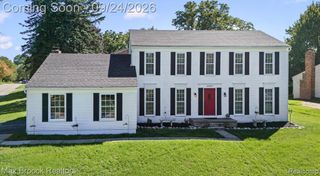 4467 Apple Valley Lane, West Bloomfield, MI 48323