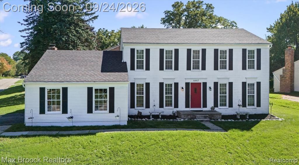 4467 Apple Valley Lane, West Bloomfield, MI 48323