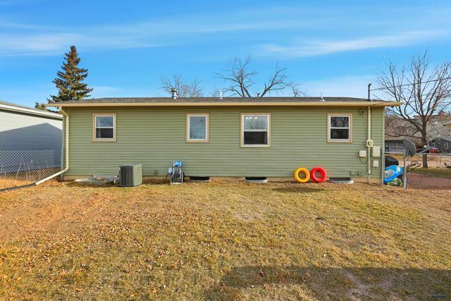 1415 RACINE, Rapid City, SD 57701