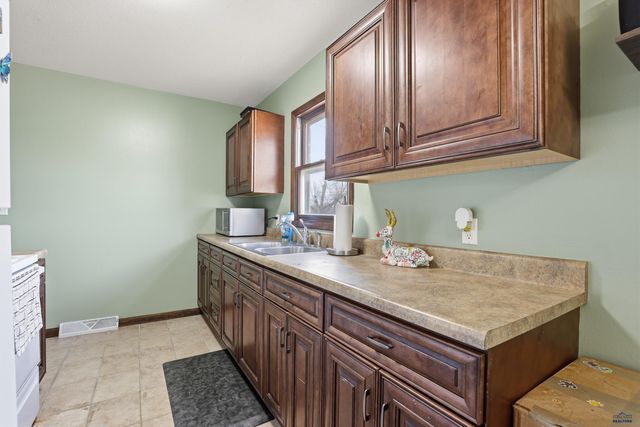 1415 RACINE, Rapid City, SD 57701