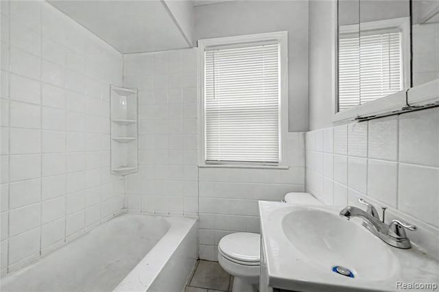 516 E Granet Avenue, Hazel Park, MI 48030