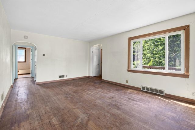 7501 Independence Street, Merrillville, IN 46410