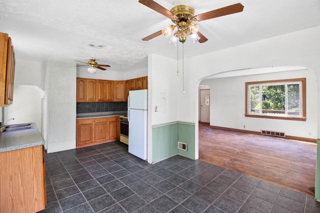 7501 Independence Street, Merrillville, IN 46410
