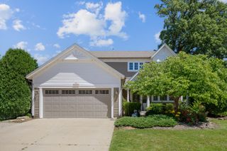 5 Vernon Court, South Elgin, IL 60177
