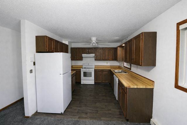 3115 Covent Garden Street S, Moorhead, MN 56560