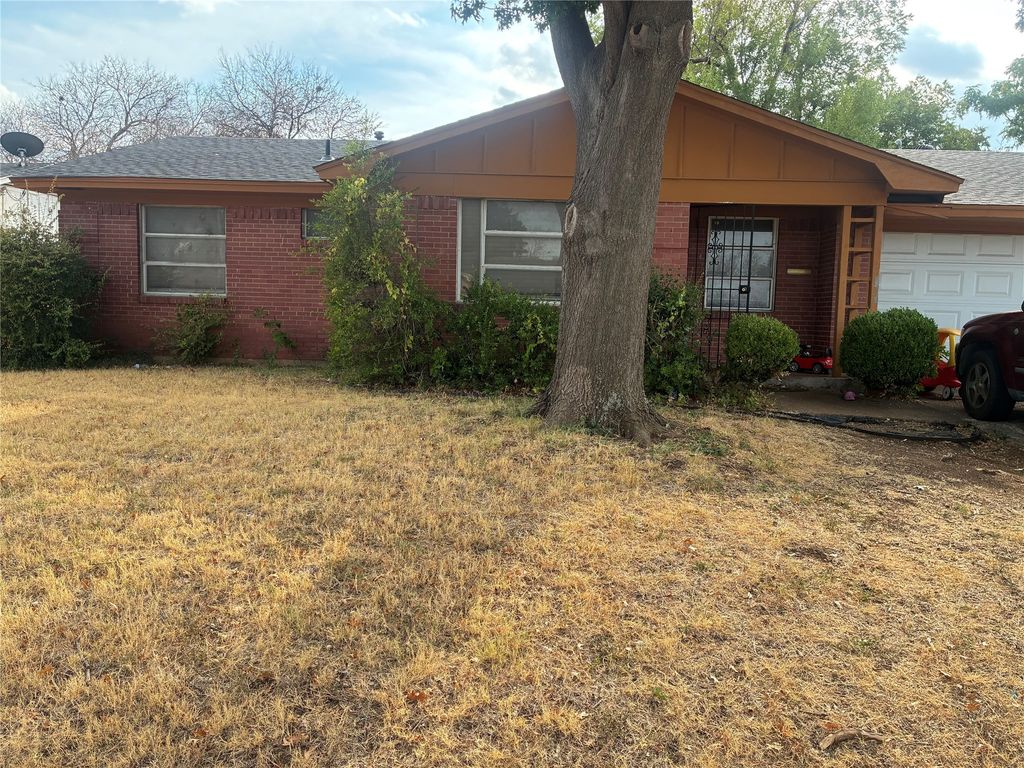 1424 Cloverdale Drive, Fort Worth, TX 76134 — exterior