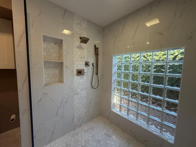 9225 N Arroya Vista Drive W, Phoenix, AZ 85028