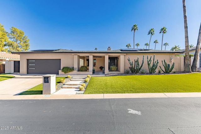 9225 N Arroya Vista Drive W, Phoenix, AZ 85028