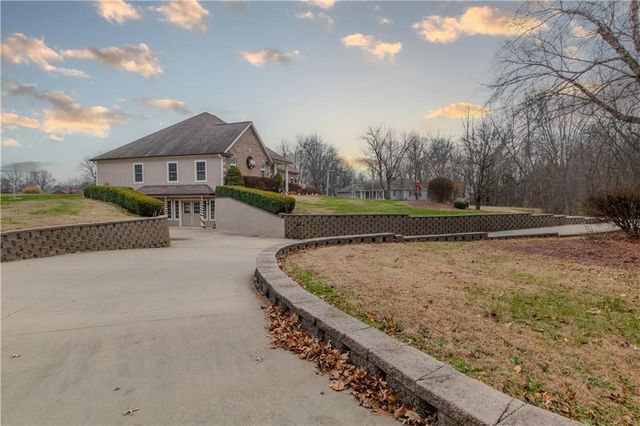 317 S Kentucky Street, Adrian, MO 64720