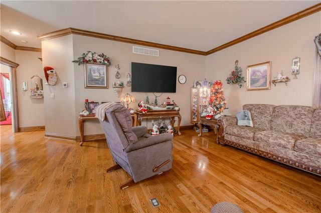 317 S Kentucky Street, Adrian, MO 64720