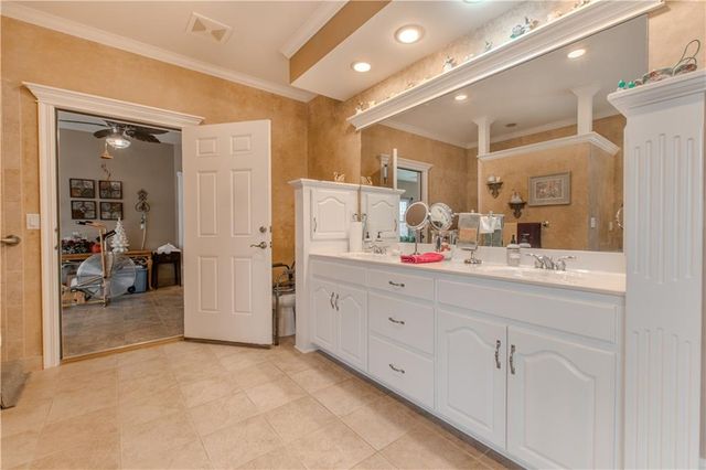 317 S Kentucky Street, Adrian, MO 64720