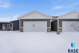 6207 S Hunt Pl Place, Sioux Falls, SD 57106