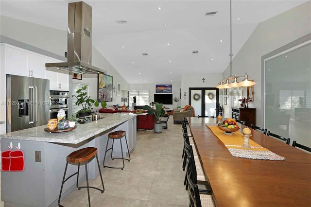 10255 SW 96th Ter, Miami, FL 33176