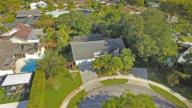 10255 SW 96th Ter, Miami, FL 33176