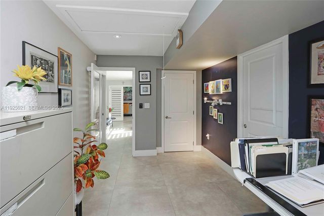 10255 SW 96th Ter, Miami, FL 33176