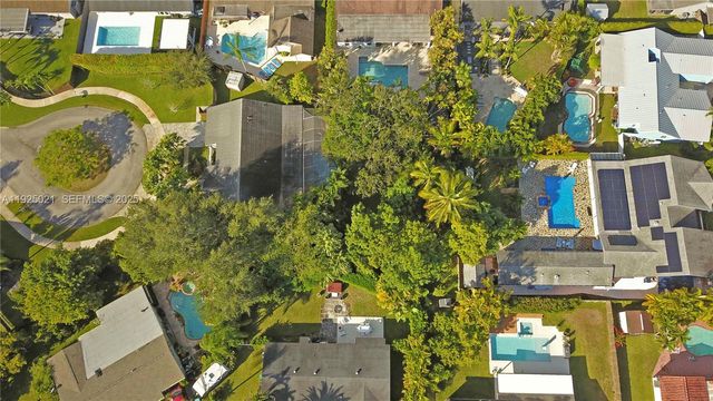 10255 SW 96th Ter, Miami, FL 33176