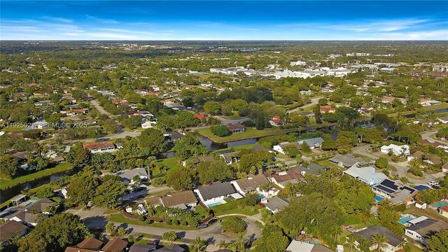 10255 SW 96th Ter, Miami, FL 33176