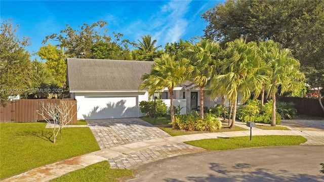 10255 SW 96th Ter, Miami, FL 33176