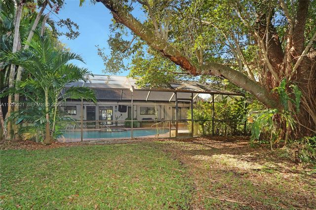 10255 SW 96th Ter, Miami, FL 33176