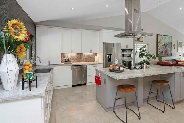 10255 SW 96th Ter, Miami, FL 33176