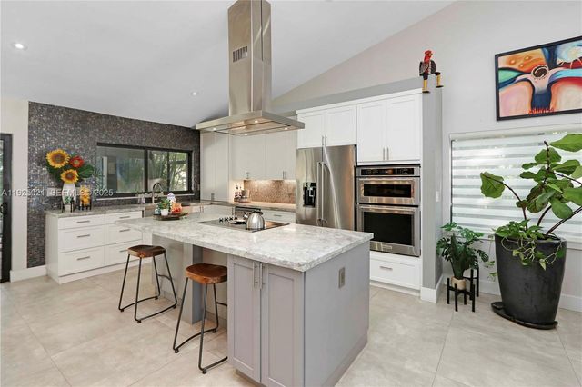 10255 SW 96th Ter, Miami, FL 33176