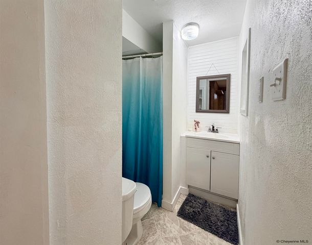 147 AHRENS AVE, Cheyenne, WY 82007