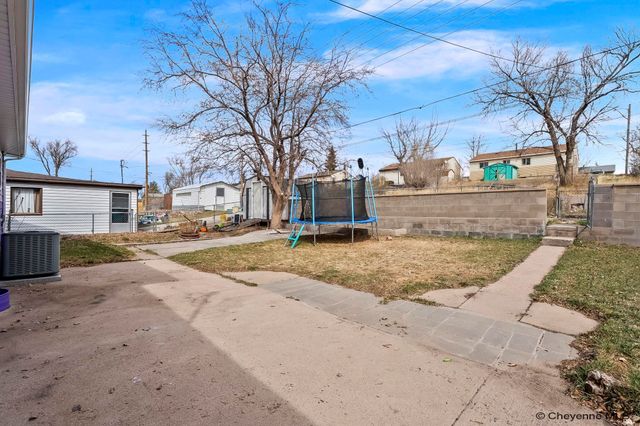 147 AHRENS AVE, Cheyenne, WY 82007