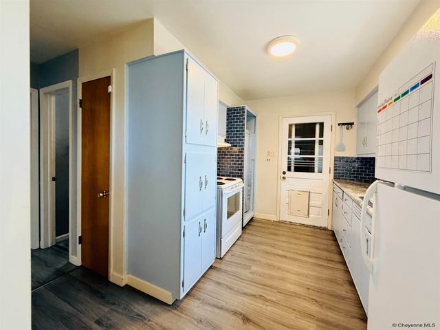 147 AHRENS AVE, Cheyenne, WY 82007