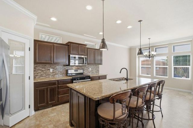 1200 W Winton Avenue, Hayward, CA 94545