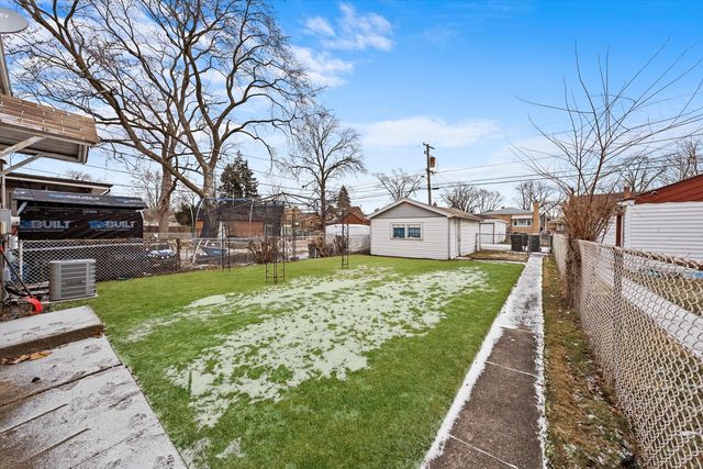 14315 S Lowe Avenue, Riverdale, IL 60827
