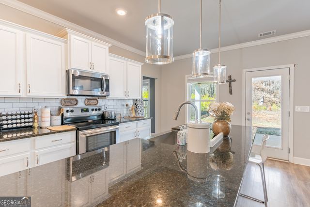 35 Hawthorn Lane, Covington, GA 30014