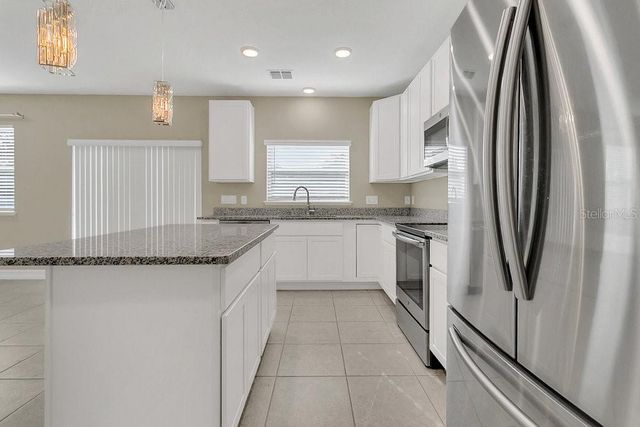 807 GLEN CREEK COURT, Fruitland Park, FL 34731