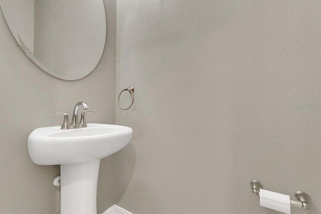 807 GLEN CREEK COURT, Fruitland Park, FL 34731