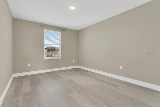 807 GLEN CREEK COURT, Fruitland Park, FL 34731