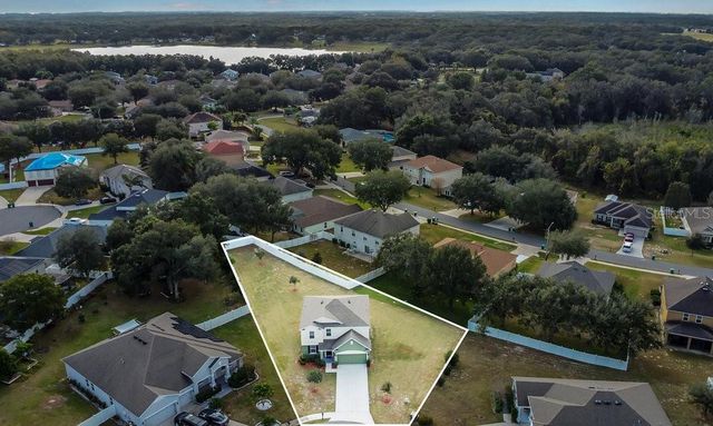 807 GLEN CREEK COURT, Fruitland Park, FL 34731