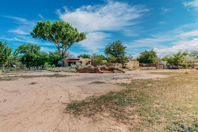 16 Bennet Road, Los Lunas, NM 87031