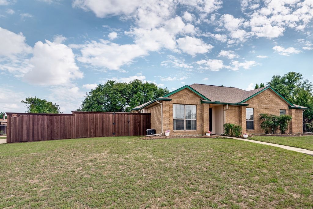 1400 Chicota Drive, Plano, TX 75023