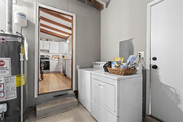 7036 N Harrison Street, Gladstone, MO 64118