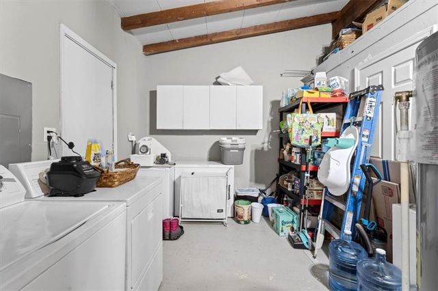 7036 N Harrison Street, Gladstone, MO 64118